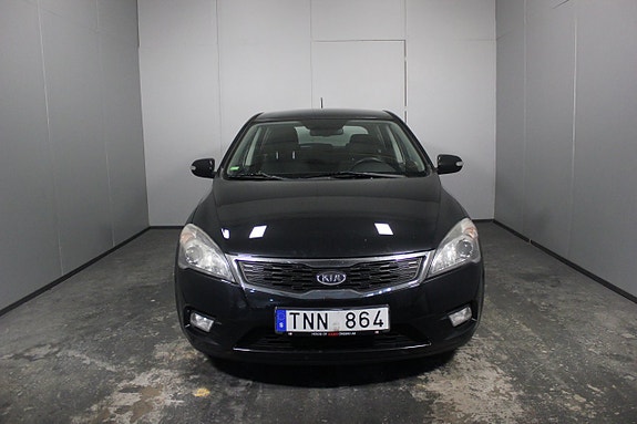 Kia Ceed 5 of 17