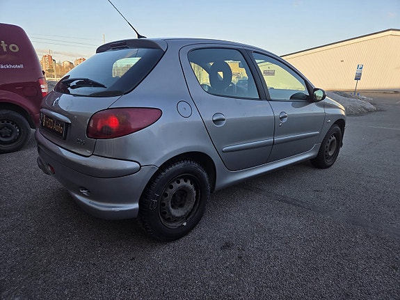 Peugeot 206 4 of 5