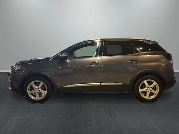 Peugeot 3008 2 of 5