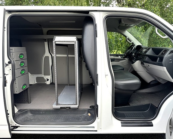Volkswagen Transporter 8 of 22