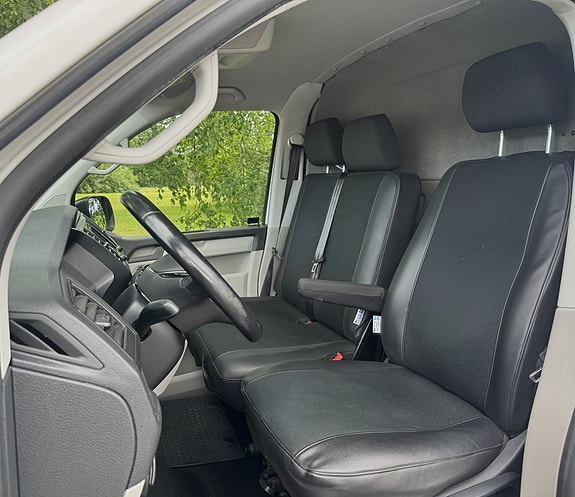 Volkswagen Transporter 13 of 22