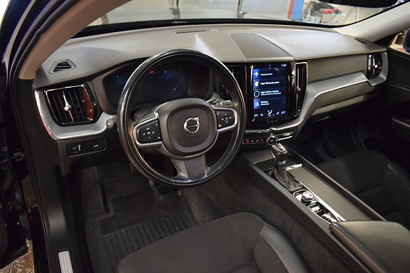 Volvo XC60 8 of 22
