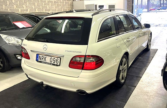 Mercedes-Benz E200 5 of 5