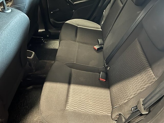 Peugeot 208 11 of 12