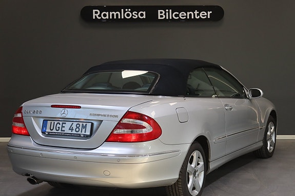 Mercedes-Benz CLK200 8 of 23