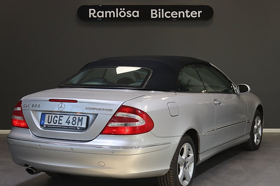 Mercedes-Benz CLK200 9 of 23