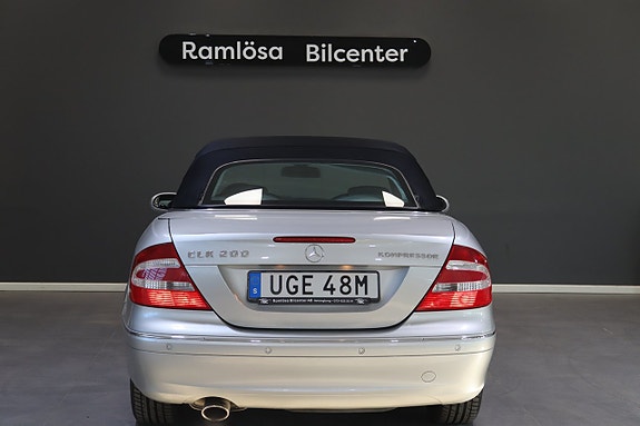 Mercedes-Benz CLK200 10 of 23