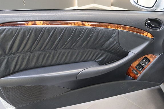 Mercedes-Benz CLK200 18 of 23