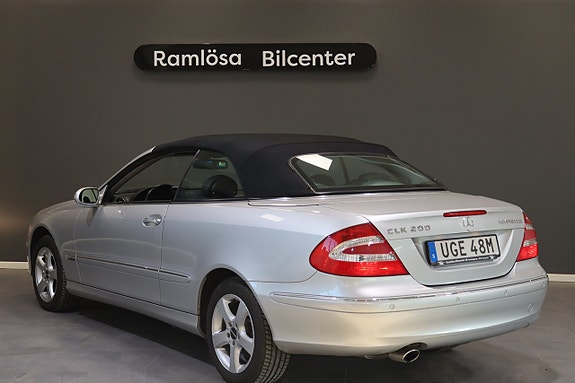 Mercedes-Benz CLK200 14 of 23