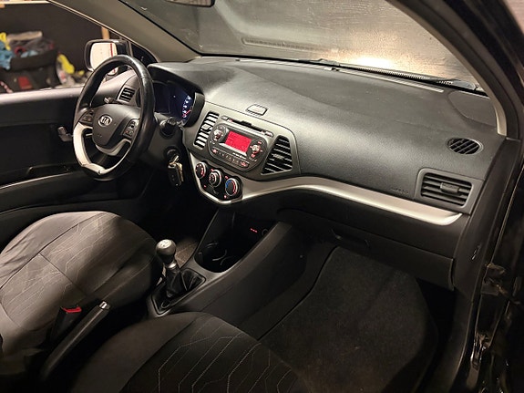 Kia Picanto 13 of 14