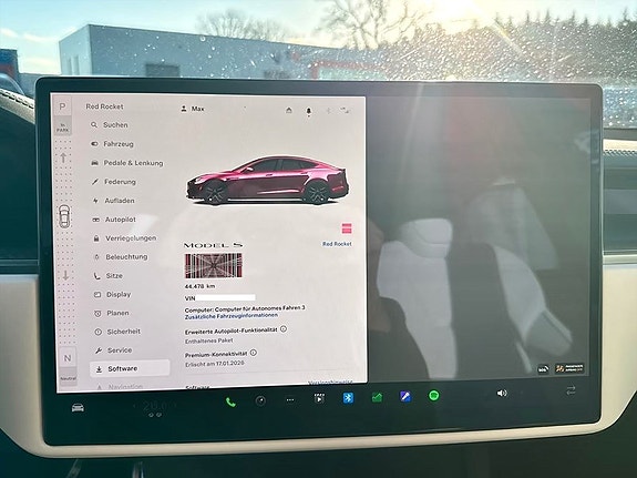 Tesla Model S 15 of 16
