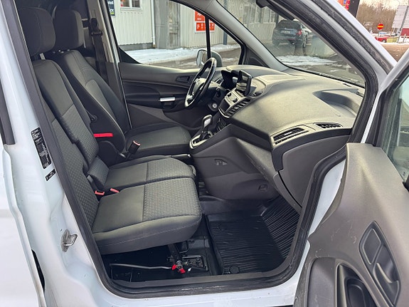 Ford Transit Connect 18 of 22