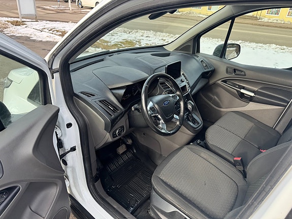 Ford Transit Connect 19 of 22