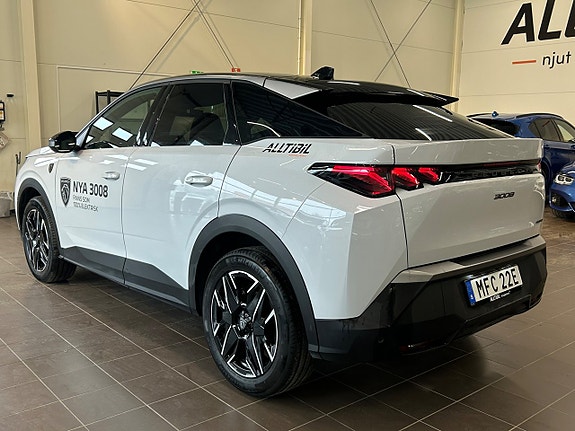Peugeot 3008 4 of 5