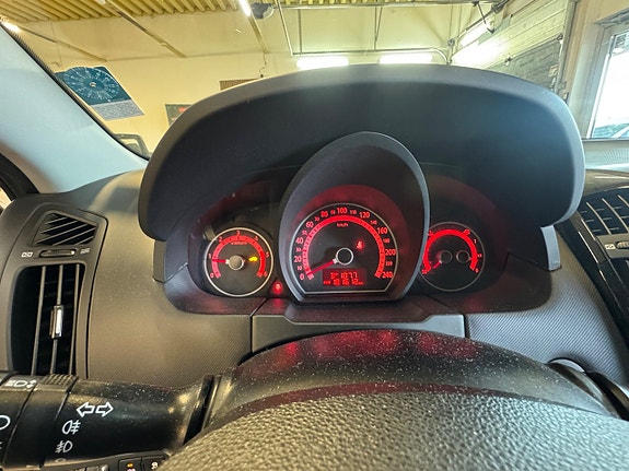 Kia ProCeed 12 of 17