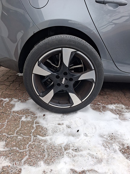 Volvo V40 5 of 5