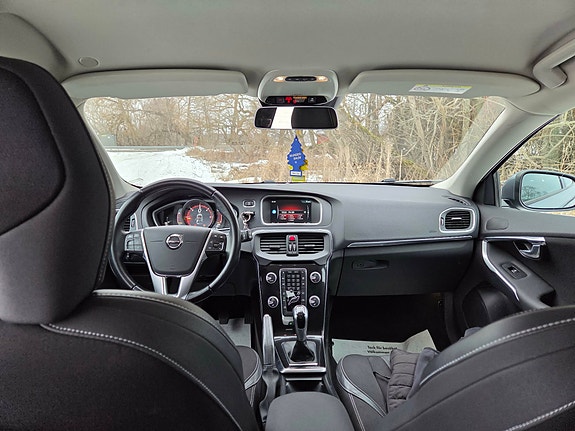 Volvo V40 3 of 5