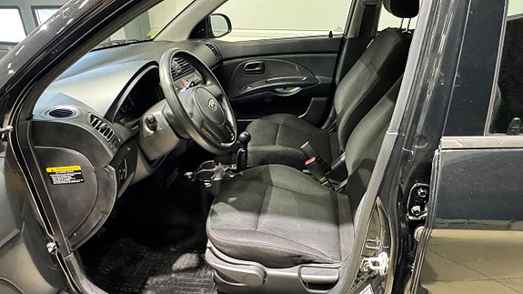 Kia Picanto 5 of 15