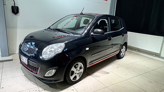 Kia Picanto 2 of 15
