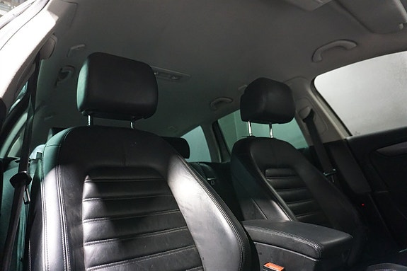 Volkswagen Passat 11 of 22
