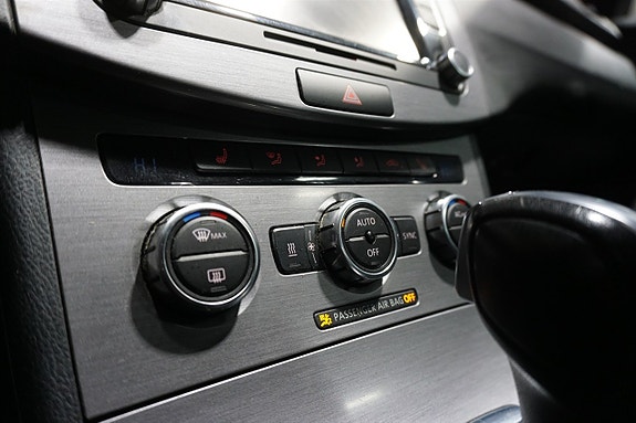 Volkswagen Passat 15 of 22