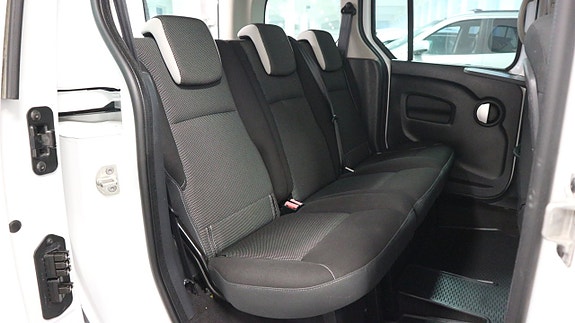 Renault Kangoo Express 14 of 28