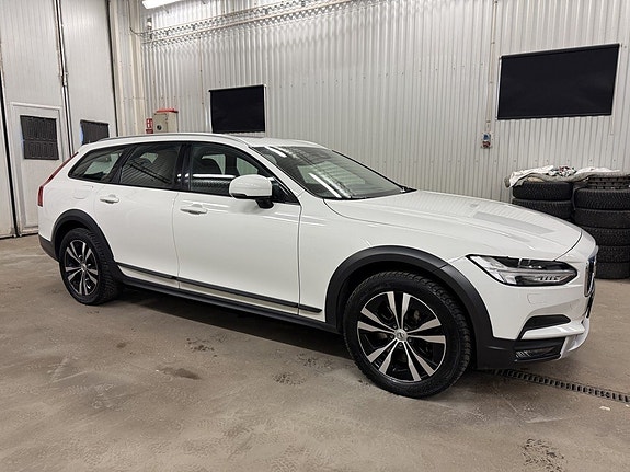 Volvo V90 Cross Country 5 of 5