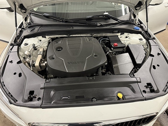 Volvo V90 Cross Country 21 of 24