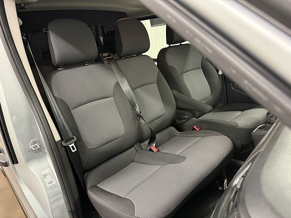 Renault Trafic 10 of 19