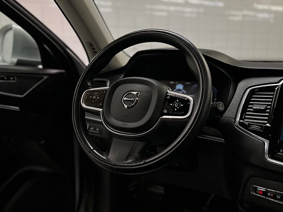 Volvo XC90 22 of 30