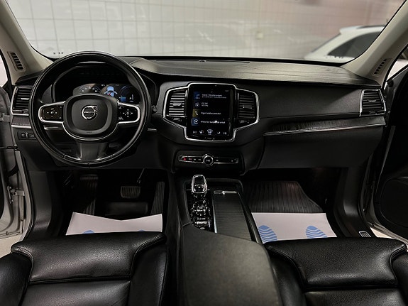 Volvo XC90 20 of 30