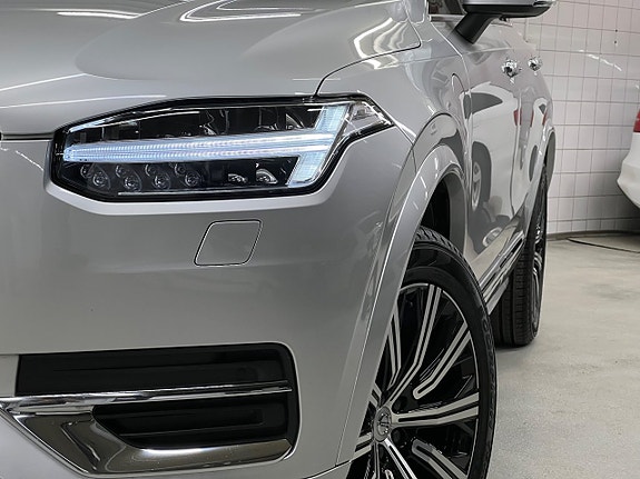 Volvo XC90 9 of 30