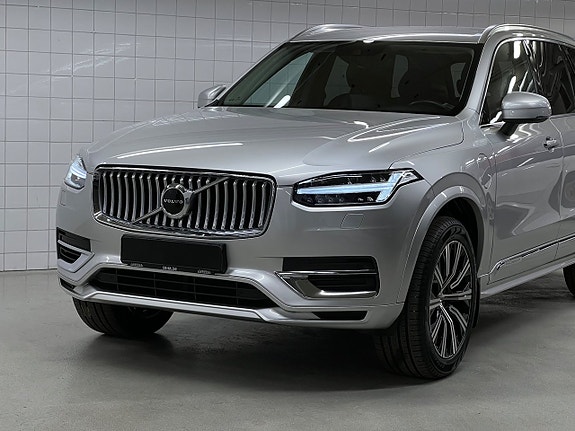 Volvo XC90 3 of 30