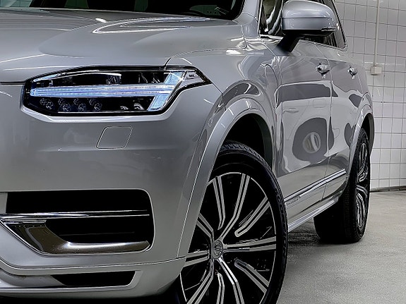 Volvo XC90 5 of 30