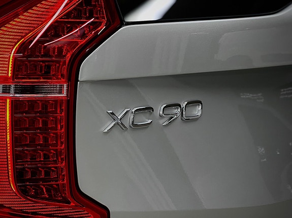 Volvo XC90 18 of 30