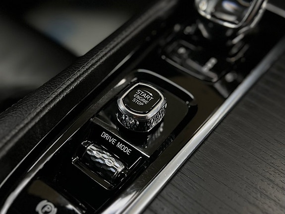 Volvo XC90 28 of 30