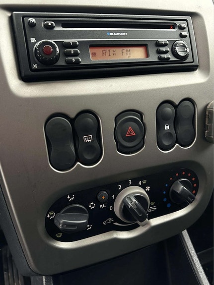 Dacia Sandero 14 of 18