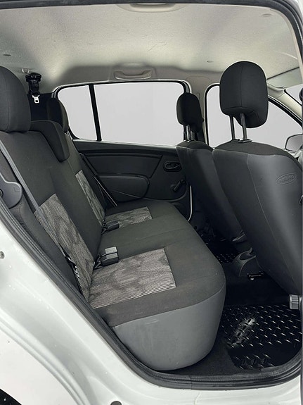 Dacia Sandero 16 of 18