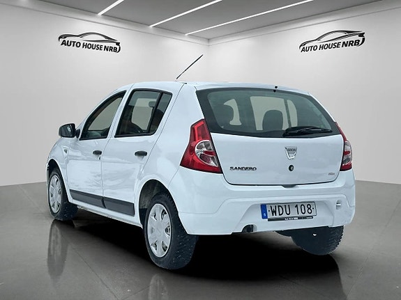 Dacia Sandero 8 of 18