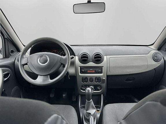 Dacia Sandero 15 of 18