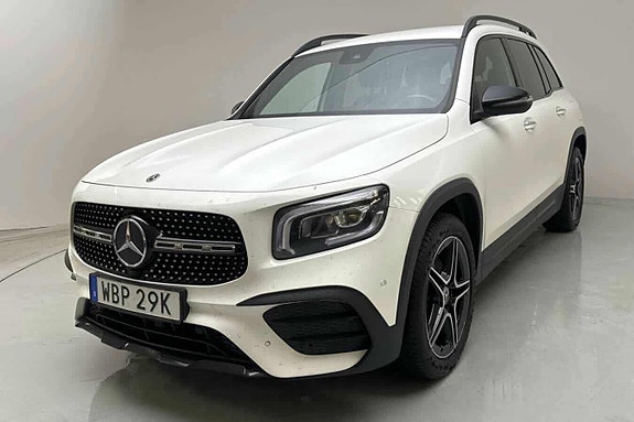 Mercedes-Benz GLB200 d 2 of 6