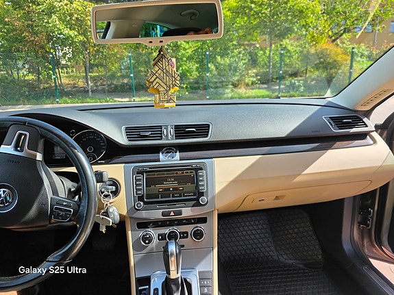 Volkswagen CC 2 of 10