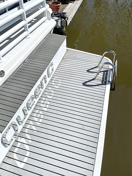 Sea Ray express bridge 44 - 1994 3 of 15