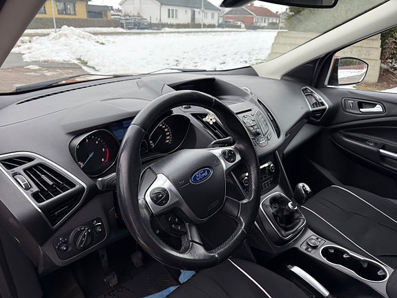 Ford Kuga 10 of 10