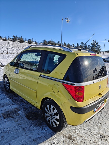 Peugeot 1007 4 of 5