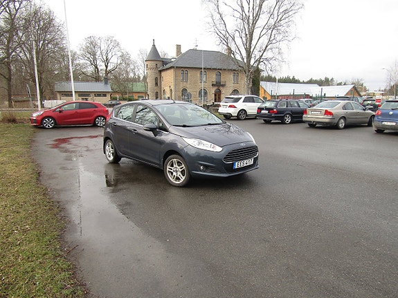 Ford Fiesta 8 of 11