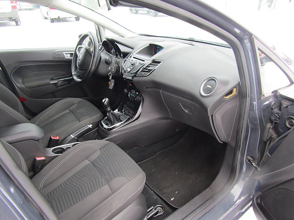 Ford Fiesta 10 of 11