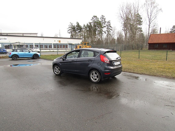 Ford Fiesta 3 of 11