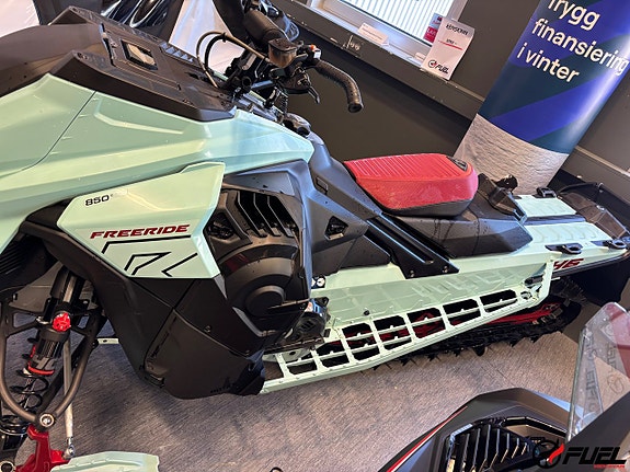 Ski-Doo Freeride STD 850 E-TEC 2 of 5
