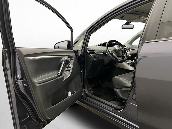Toyota Verso 28 of 30